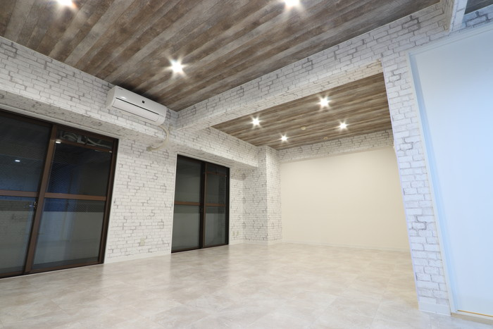 ファミール道後姫塚