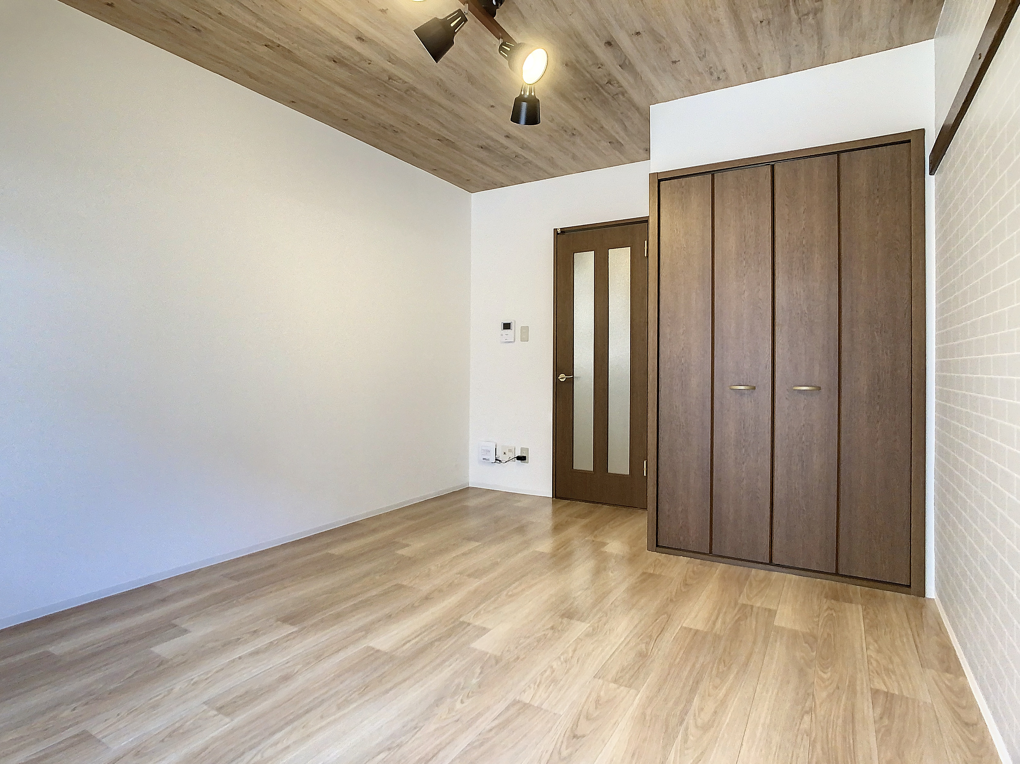 ジュネスヤマカの居間・リビング|ゆったり過ごせる居間です