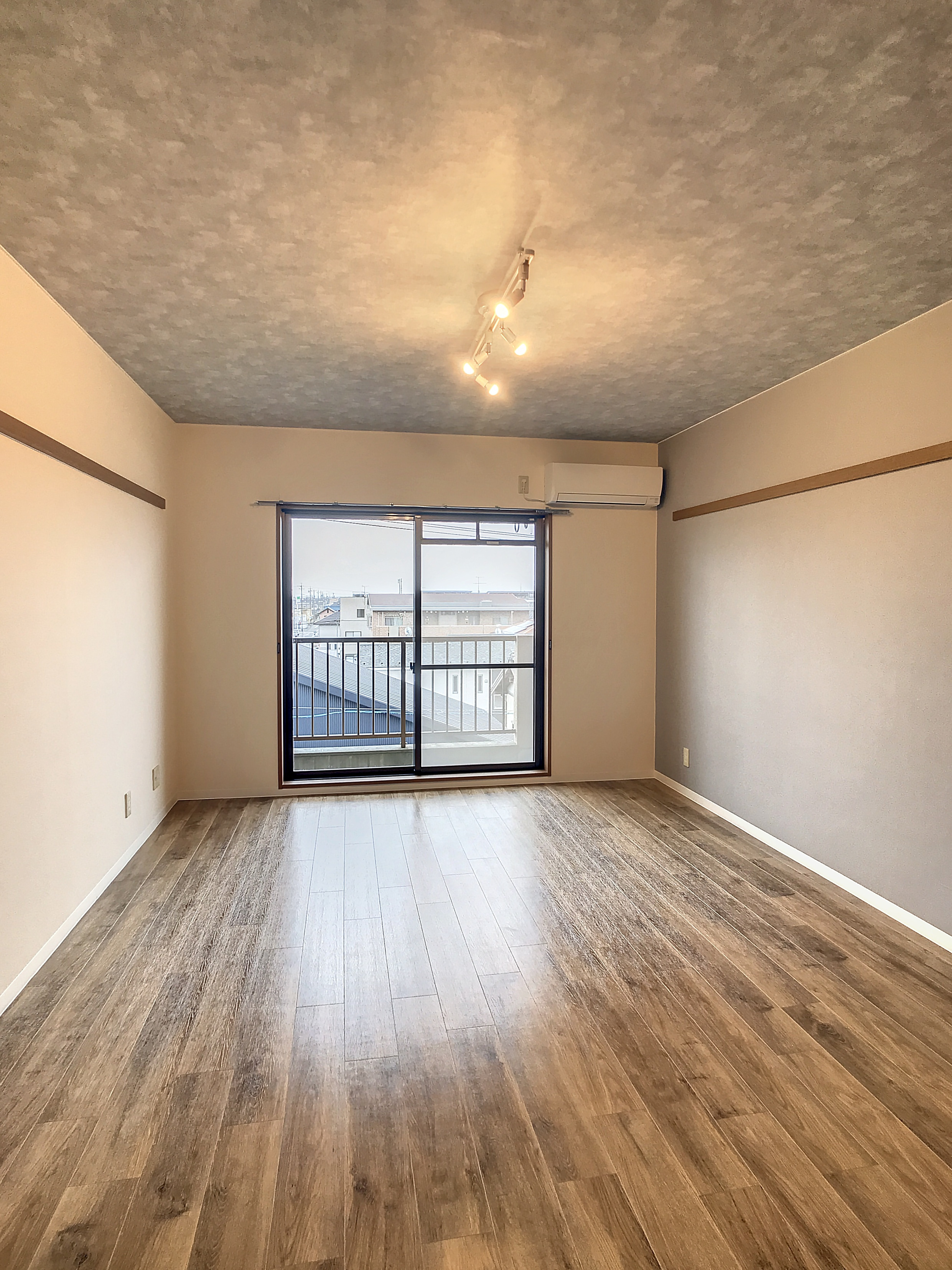 浜松市中区中島３丁目の賃貸マンション