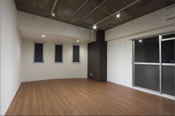 遠鉄ハイツ自校駅ビルの居間・リビング