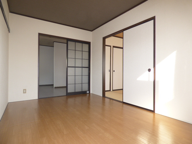 ロジュマン旭202