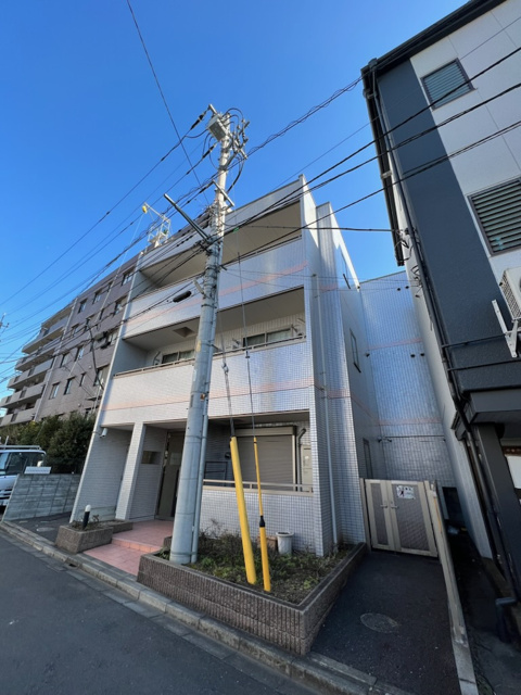 ターナ・クレア