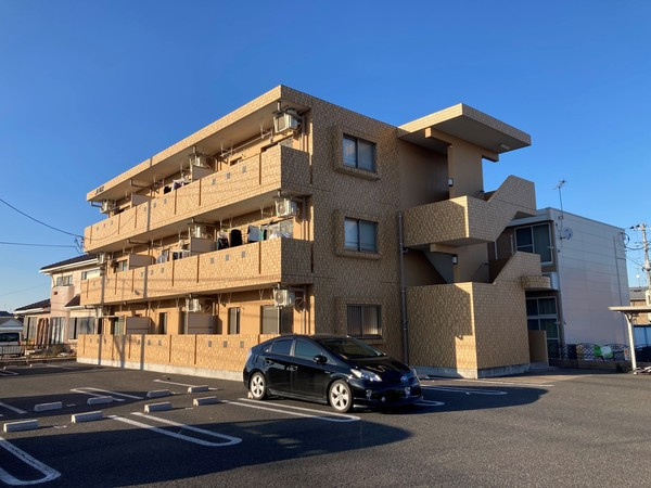 M・ポラール103の外観