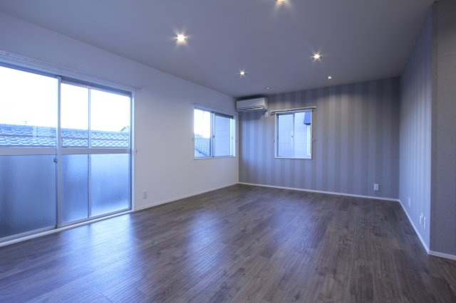 コーポロータスB棟の居間・リビング