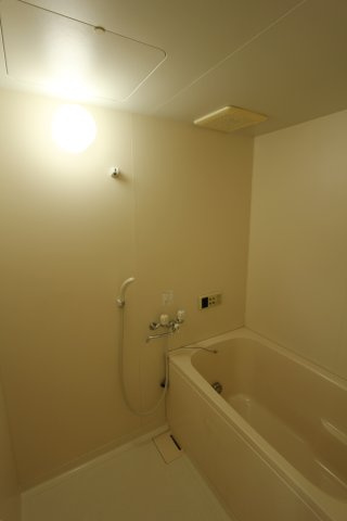 レジデンスミカサの浴室
