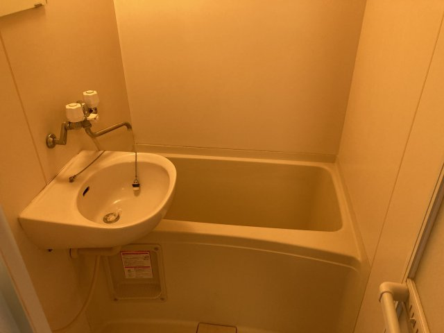 レッズ寿の浴室