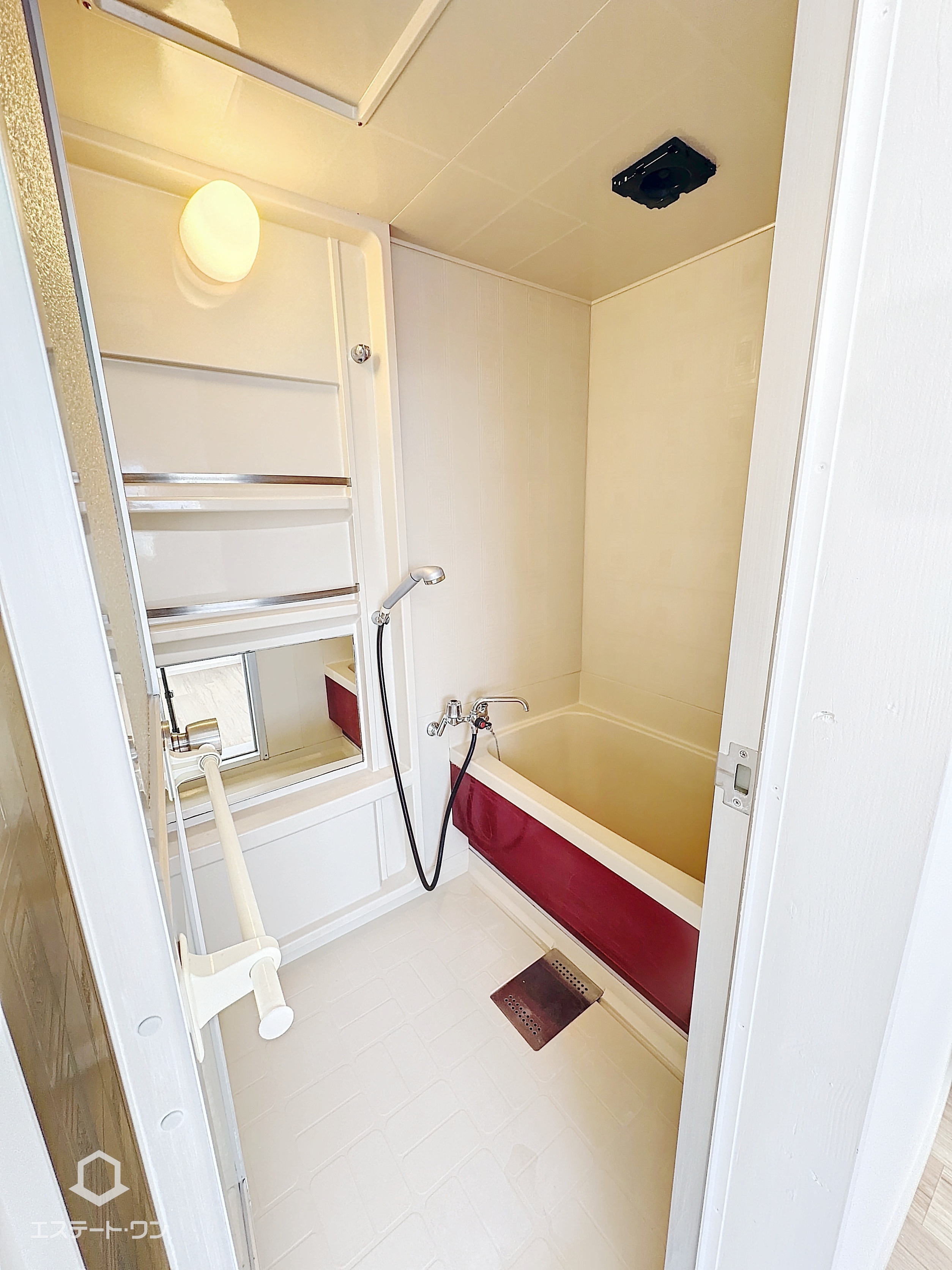 花梨ハイツの浴室