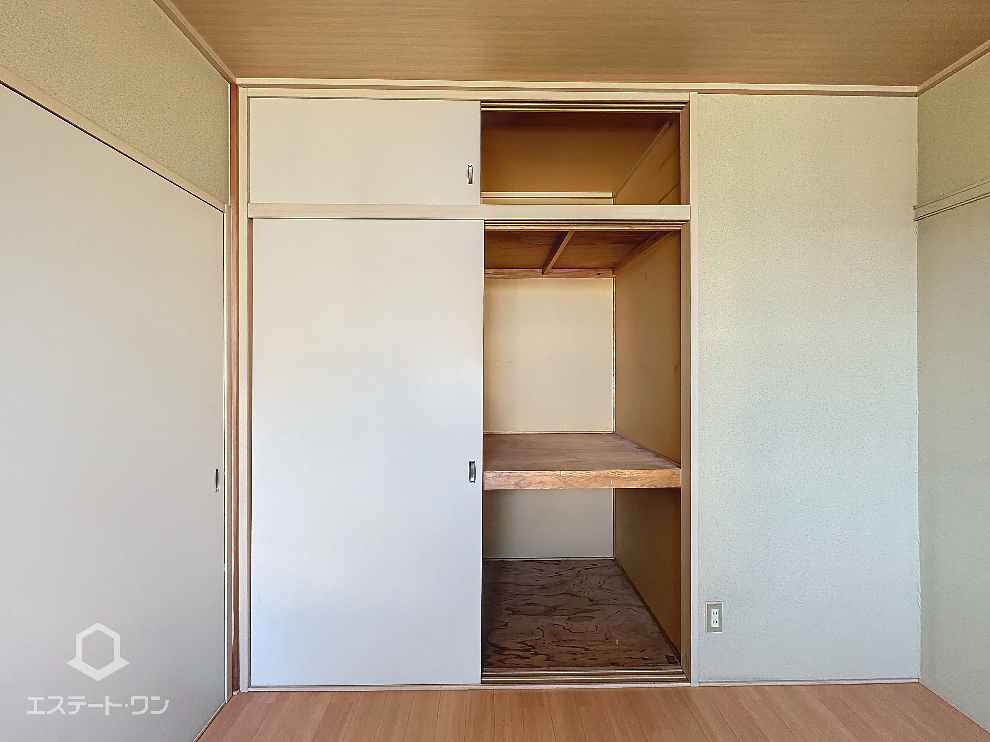 パナハイツわたらせの収納|押入れタイプの収納です