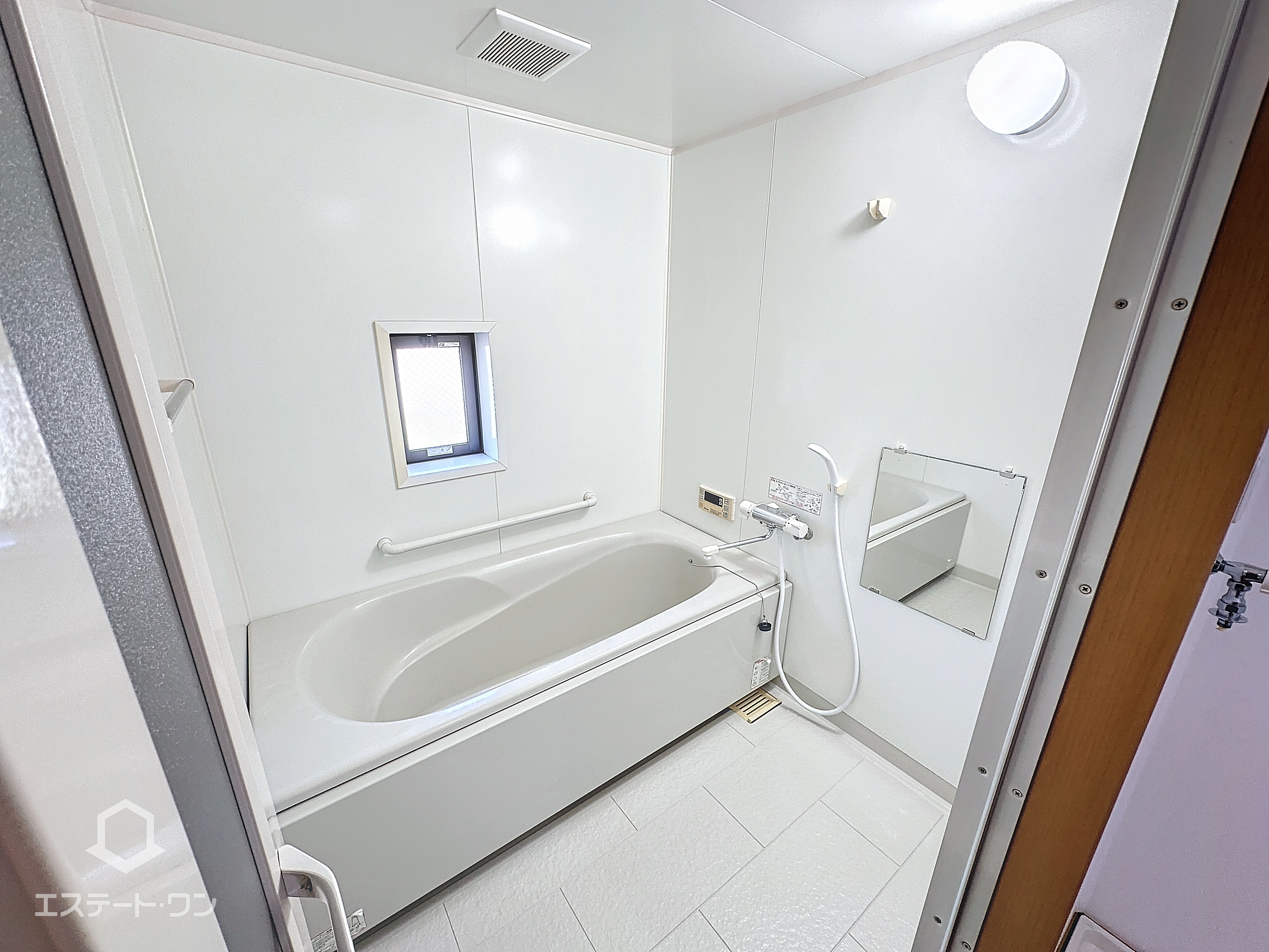 ソレイユBの浴室