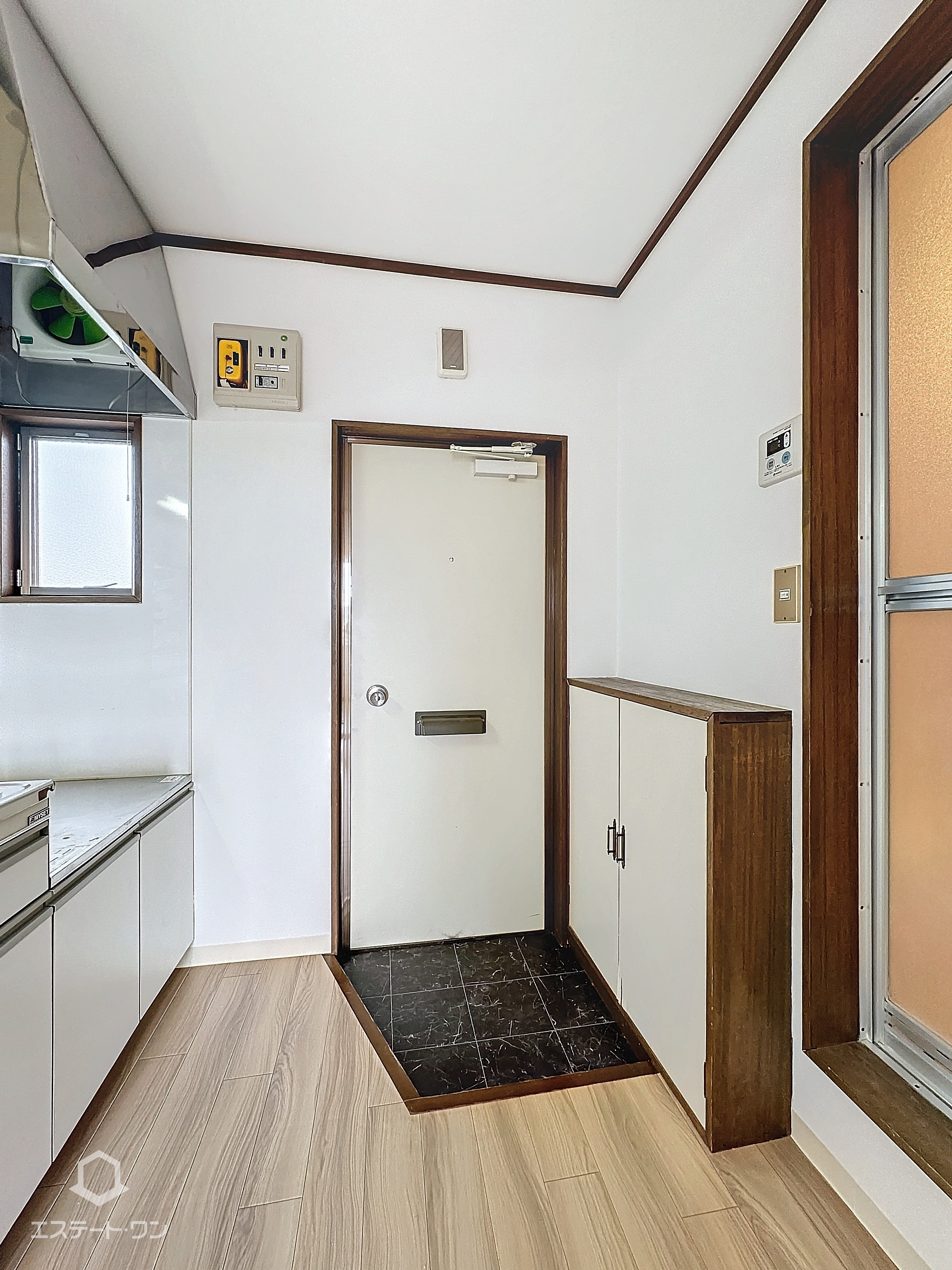 マリオンハイツⅠの玄関|シューズボックス付きの玄関♪