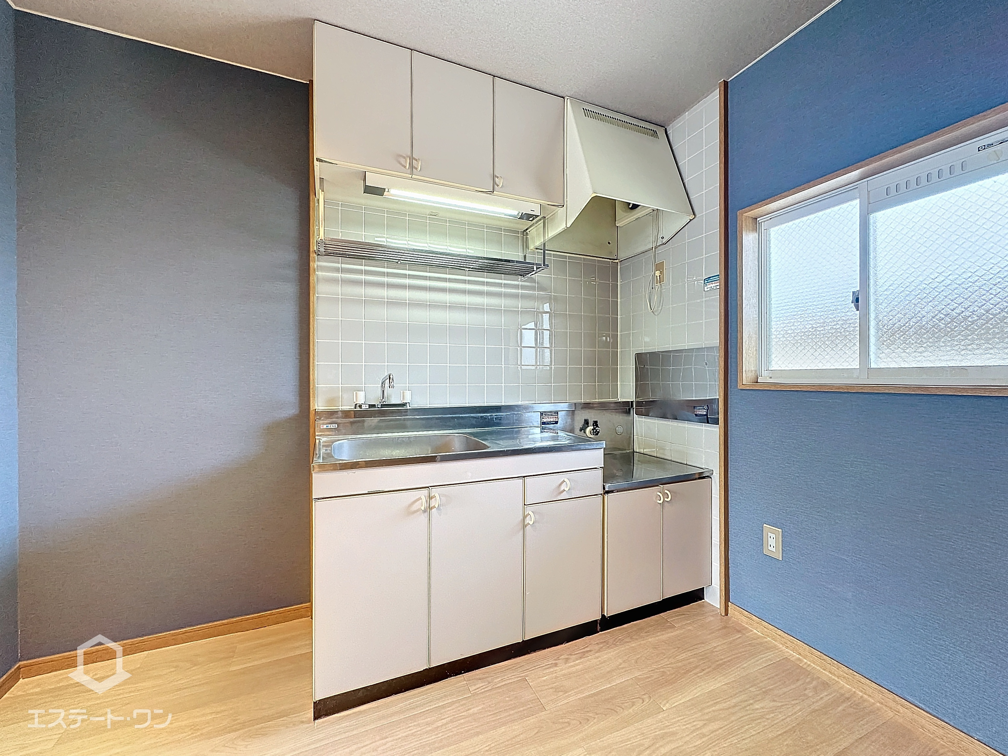 ジャスティスA202のキッチン|窓のある明るいキッチン☆