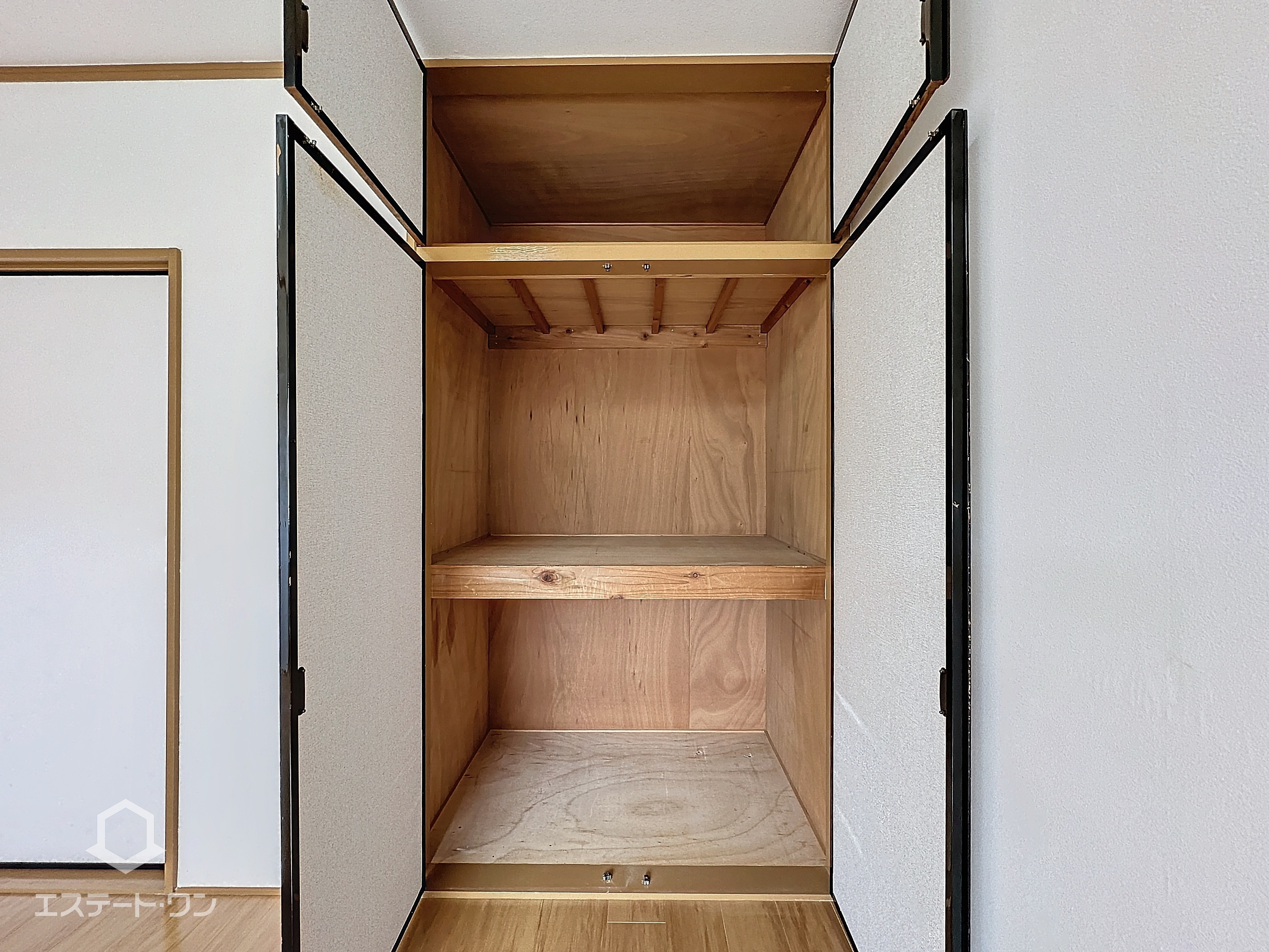 ジャスティスA202の収納|たっぷりしまえる押入れタイプ☆