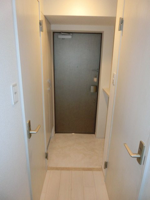 レオンコンフォート新大阪ウインズの玄関