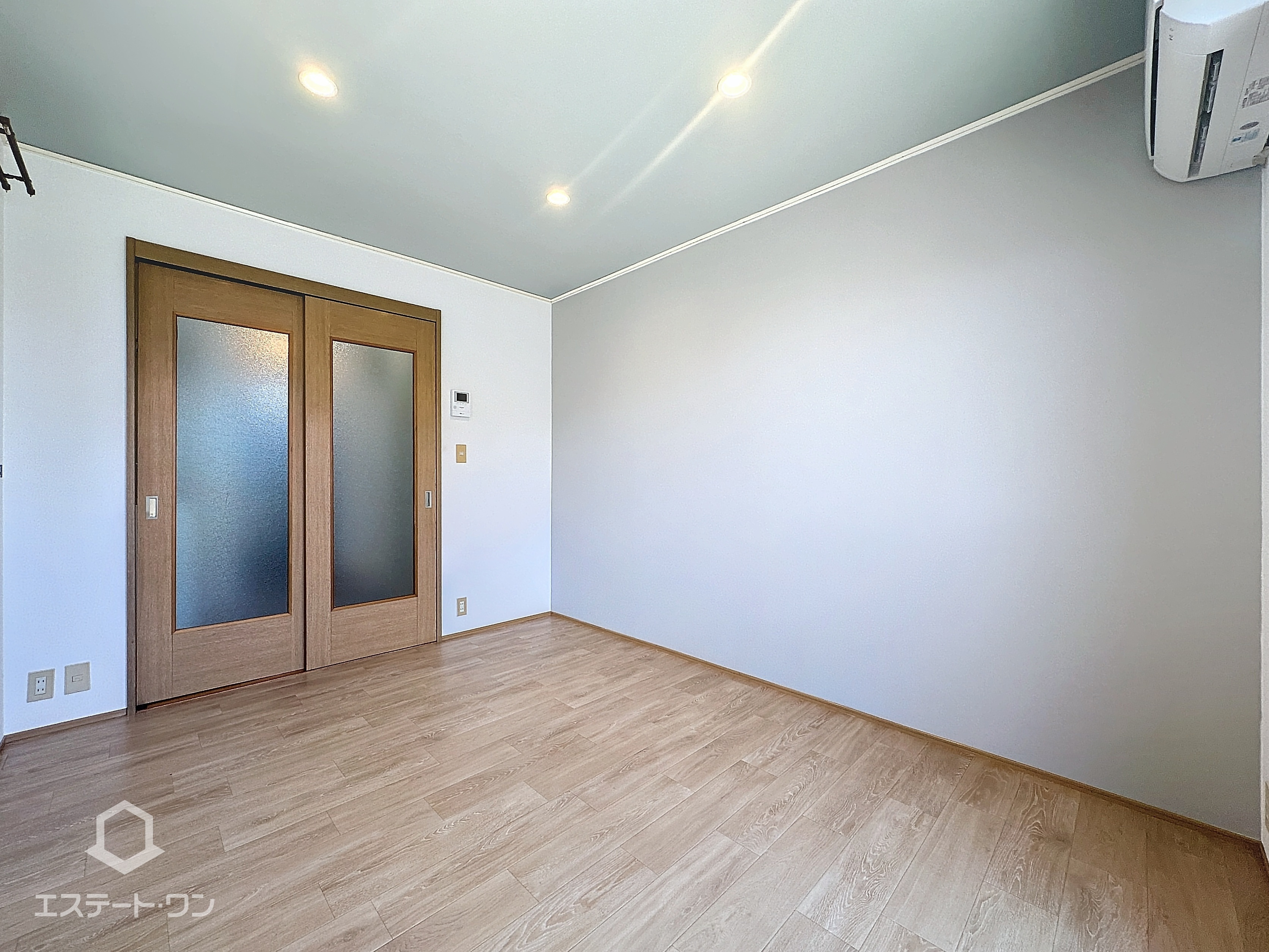 モデラート朝倉の居間・リビング|室内リフォーム済み☆