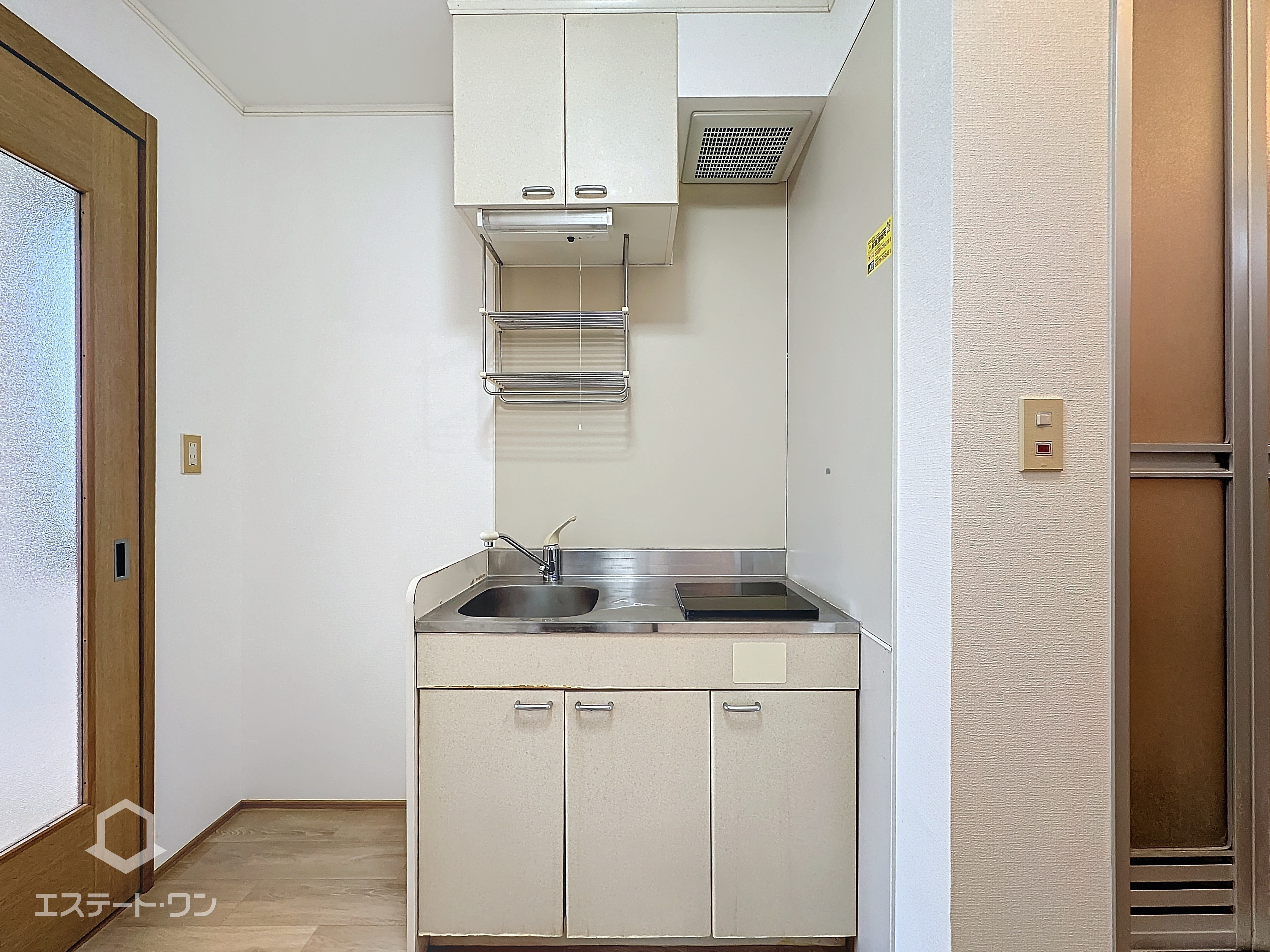 モデラート朝倉のキッチン|吊り戸棚付きのキッチン♪