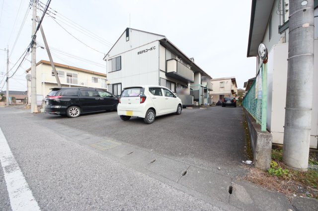 さだかたコーポＣの駐車場
