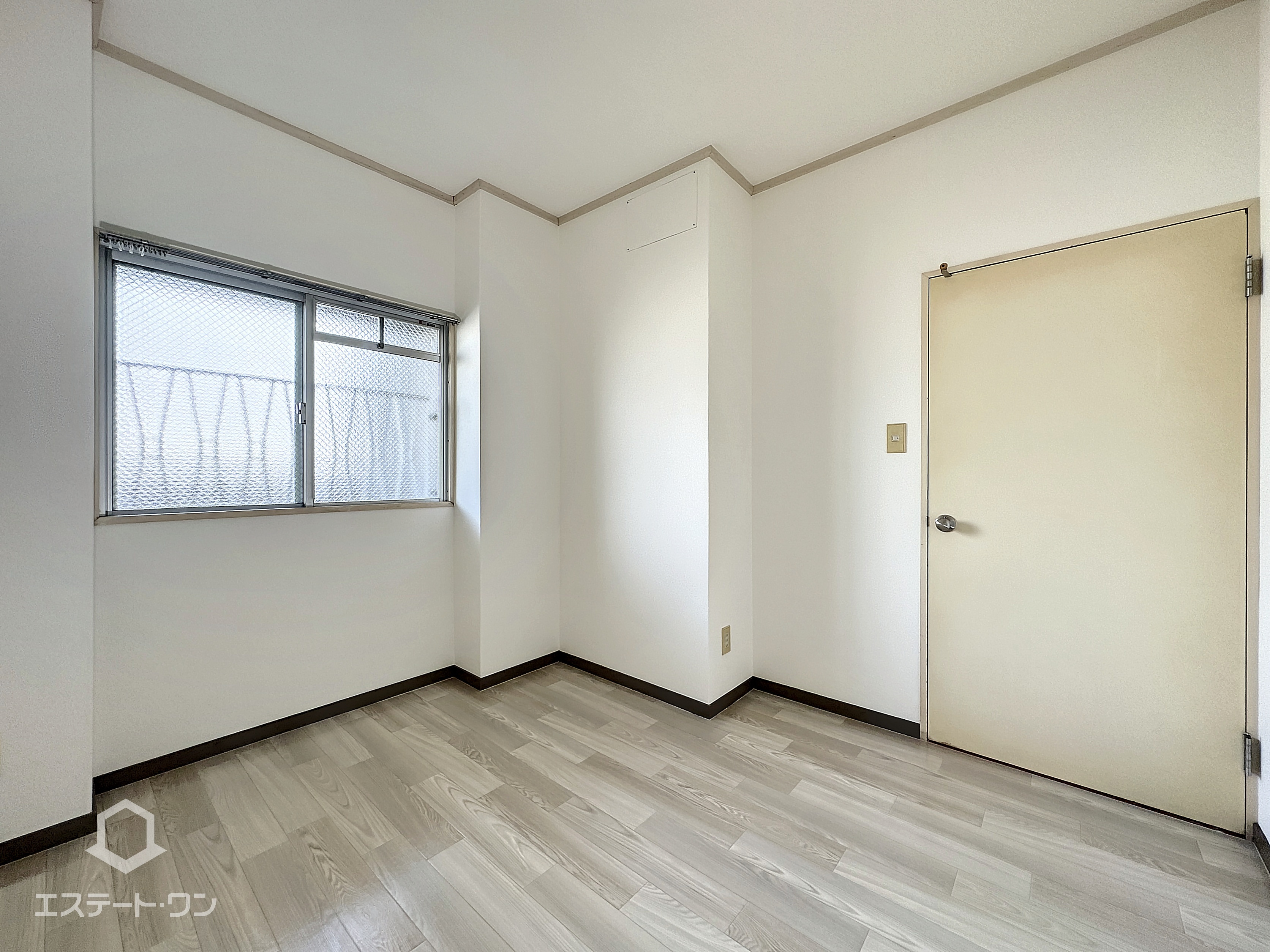 ＬａＶｉｅｒｅｓ（ラヴィエール）の洋室