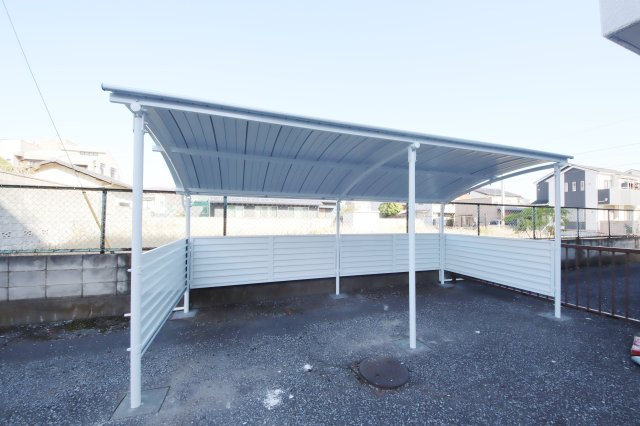 モダニスタ大正町の駐車場