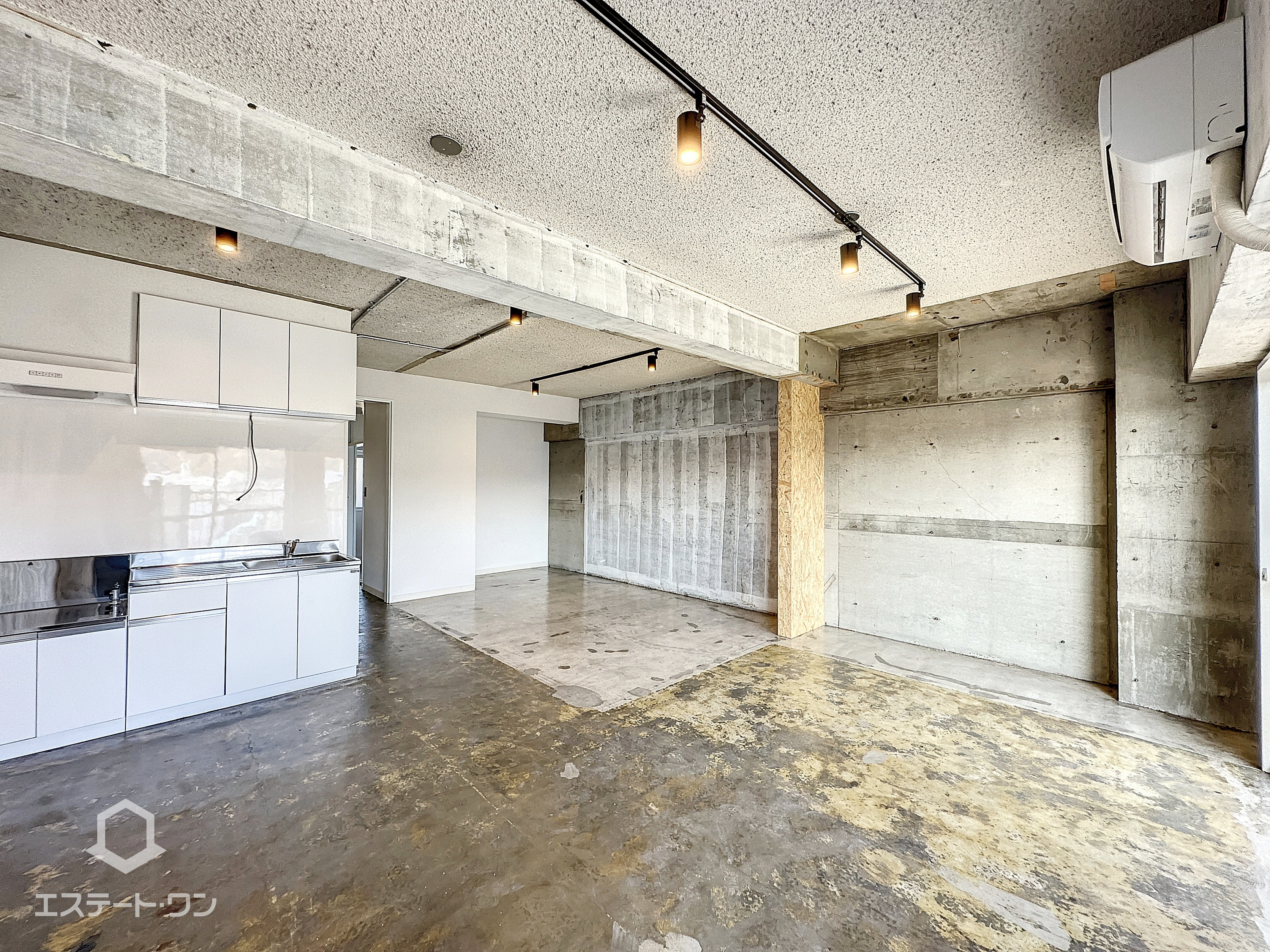 モダニスタ大正町の居間・リビング