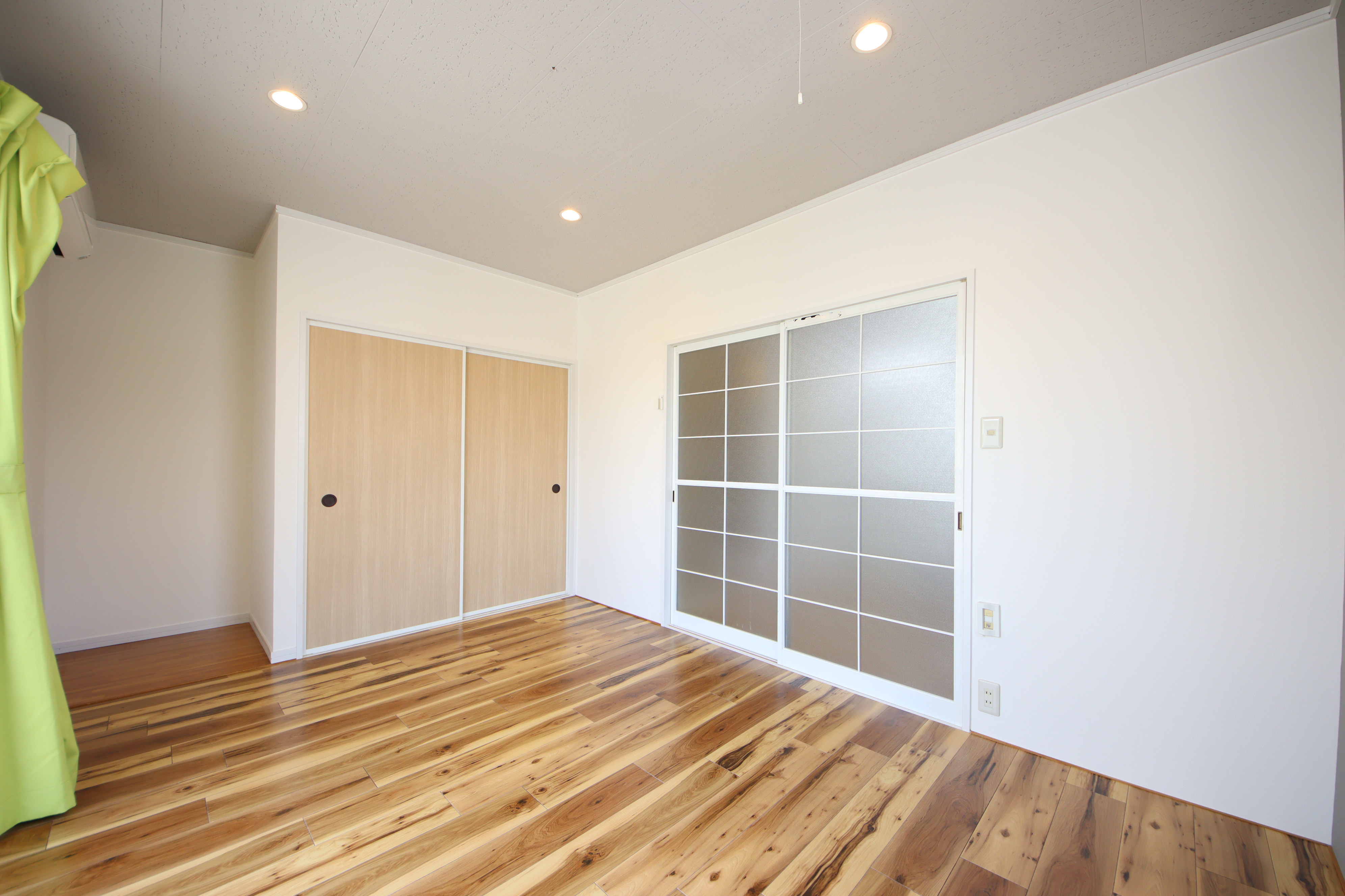 ハイツトゥモローの洋室