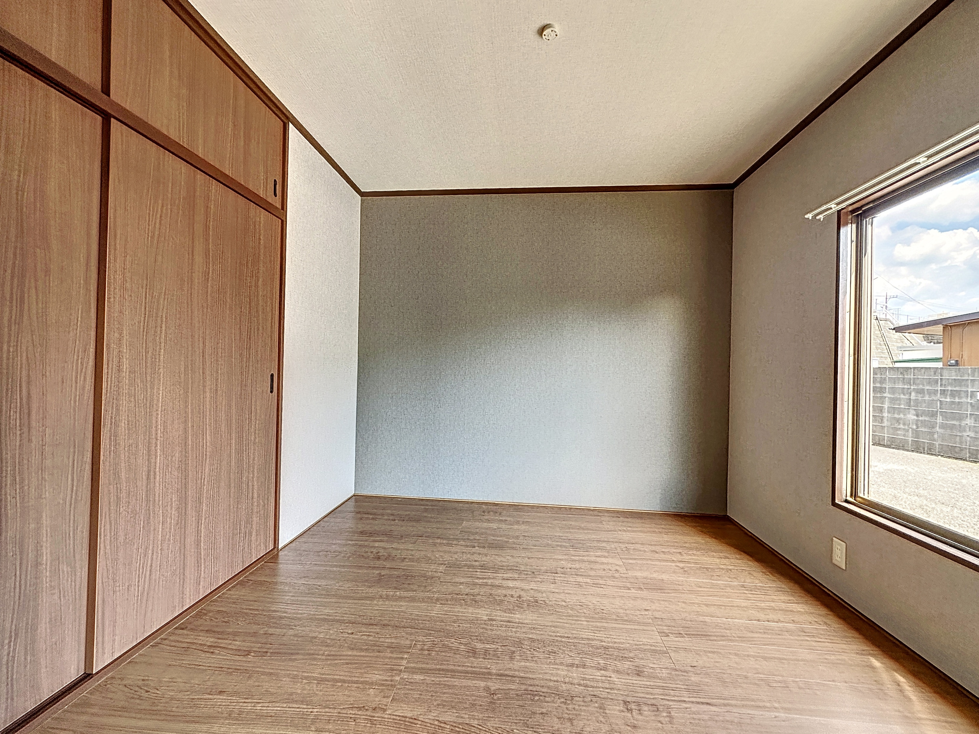 サニーハイツ102