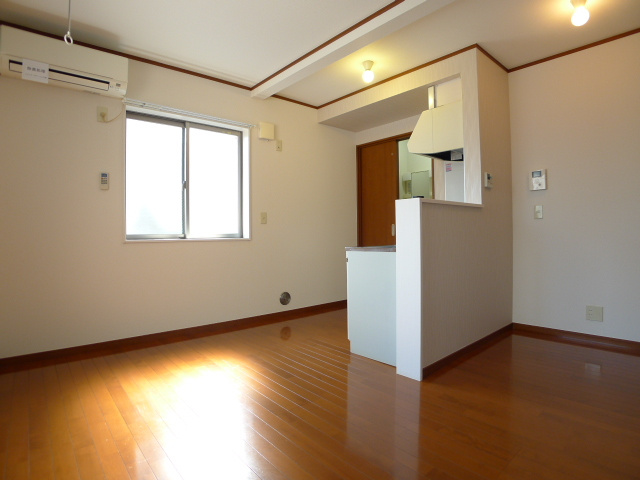 プラスコート鶴間