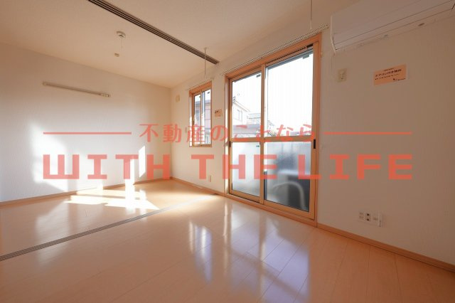 マリーモナリエ【キャッシュバック対象】の居間・リビング|ゆったりとしたリビングです