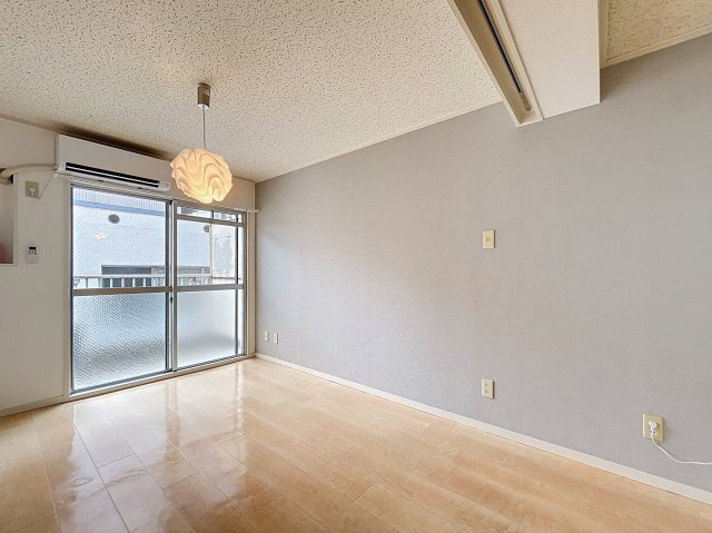 マルビシマンション西天満の洋室|広々とした洋室です