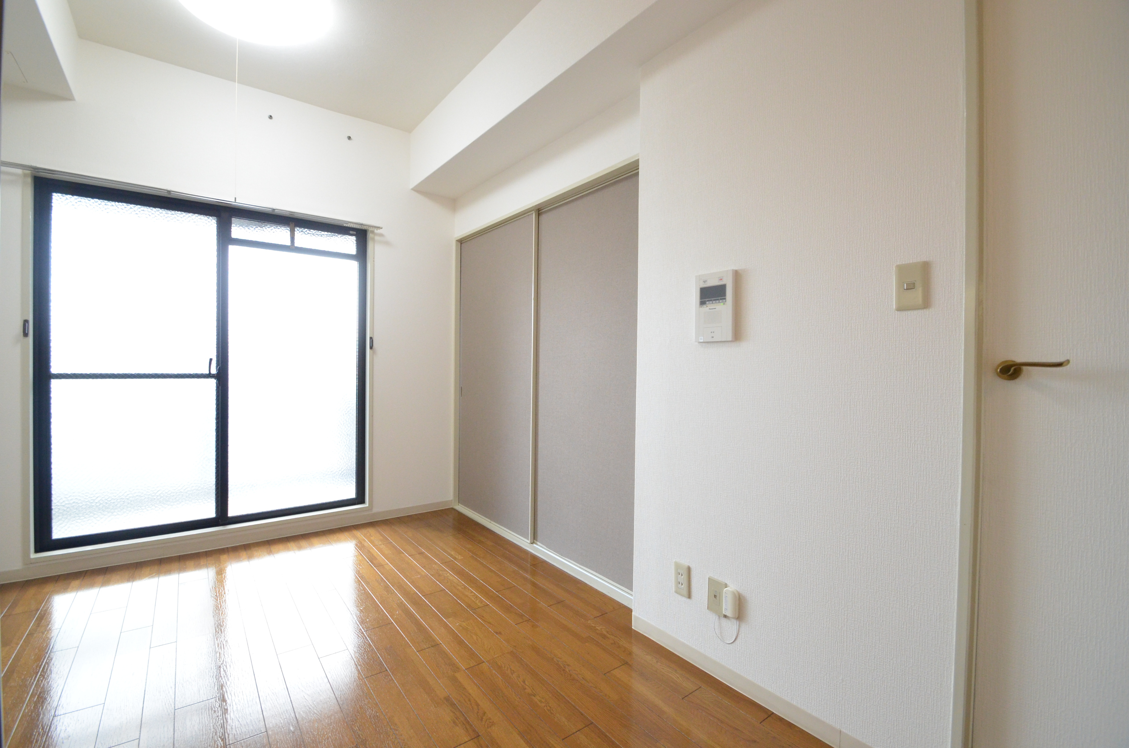 エル三津屋