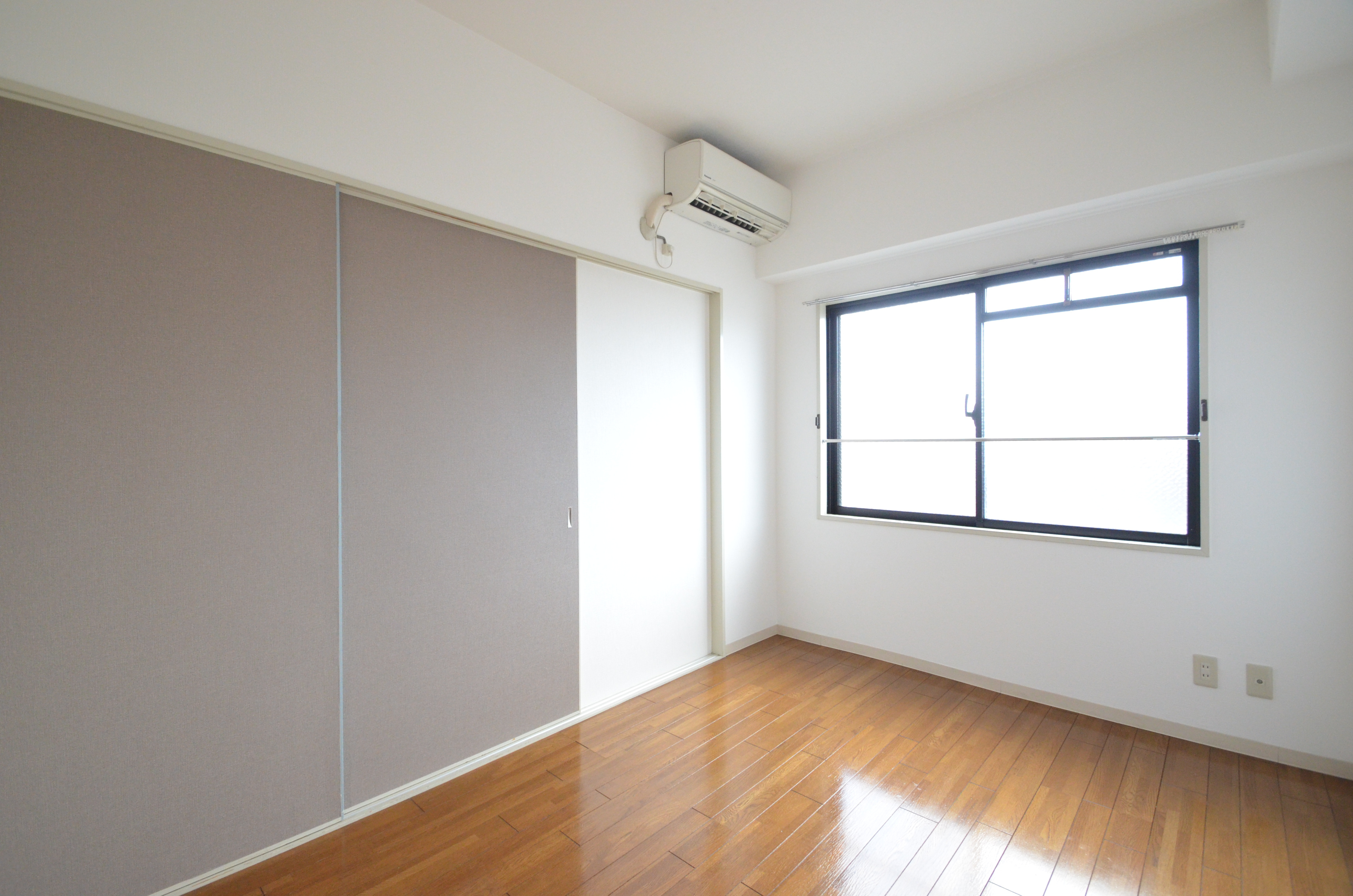 エル三津屋