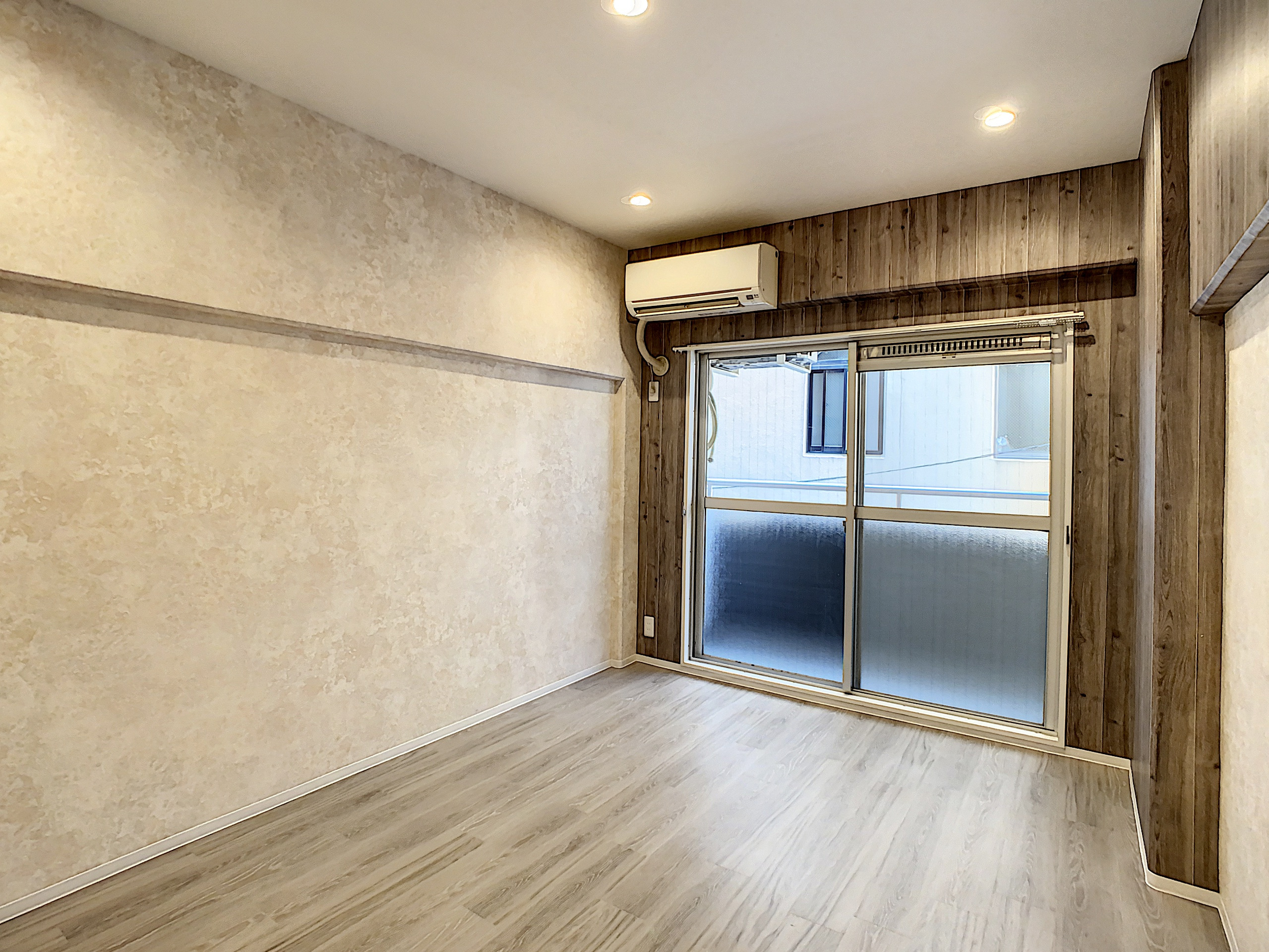 中崎町ハイツの洋室|スタンダードな洋室です