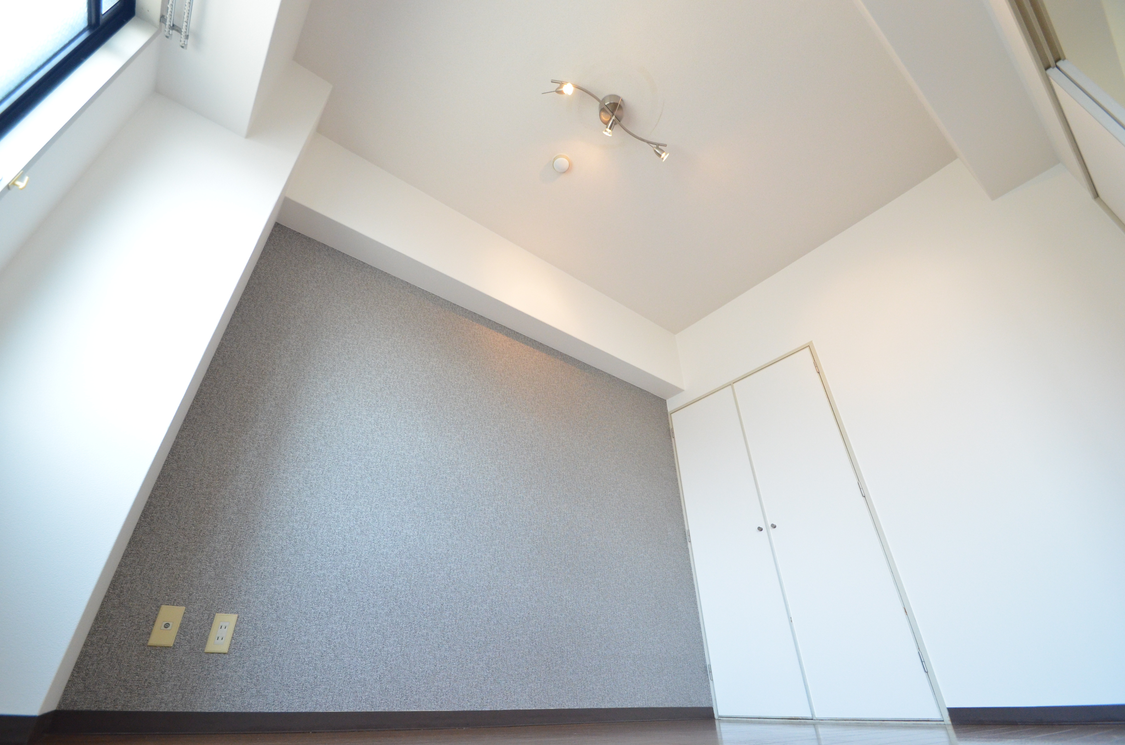 エル三津屋
