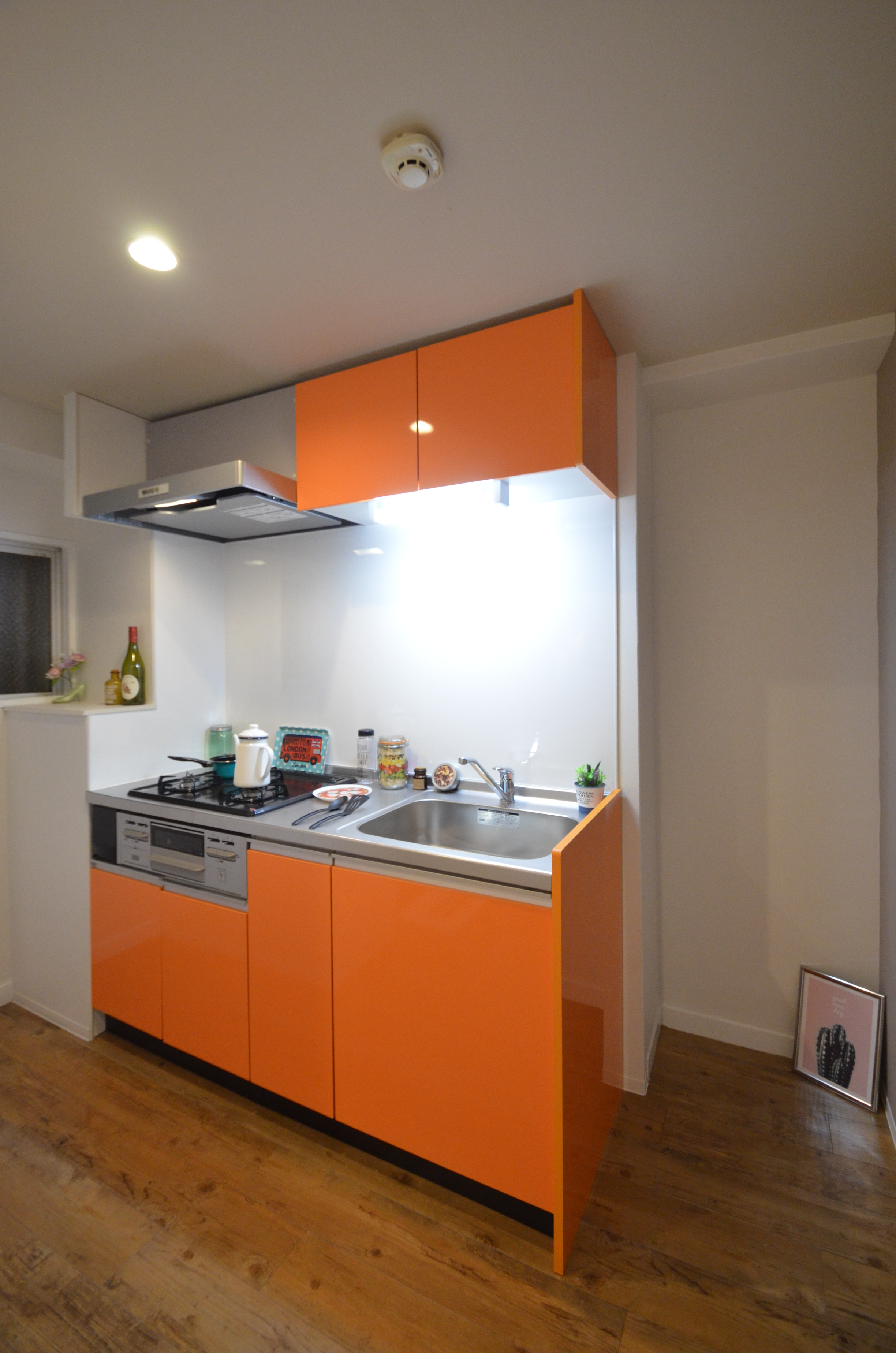 千里ロイヤルハイツのキッチン|3口ガスコンロのシステムキッチンです