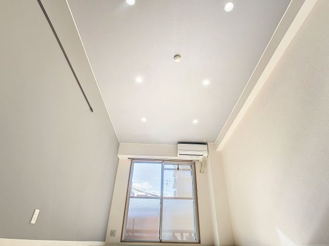 ルマンジュ平和の洋室