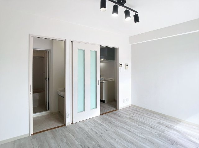 ル・ジャルダンの洋室