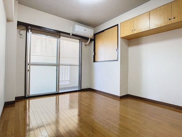 コーポきょうざんA棟の居間・リビング