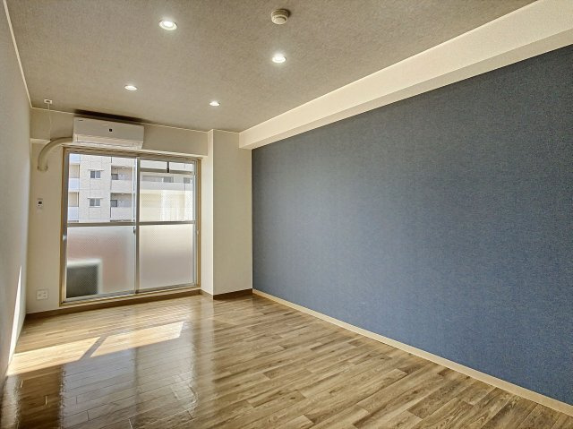 ルマンジュ平和の洋室