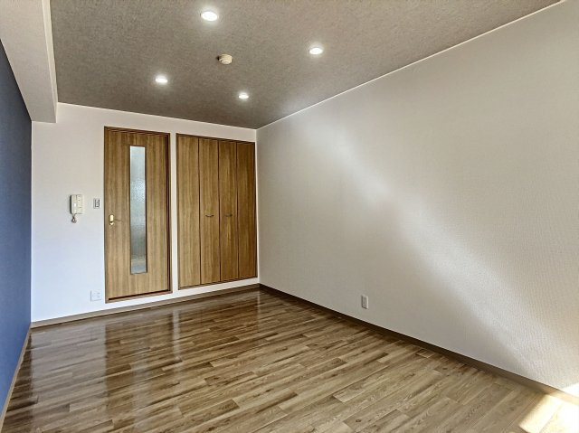 ルマンジュ平和の洋室