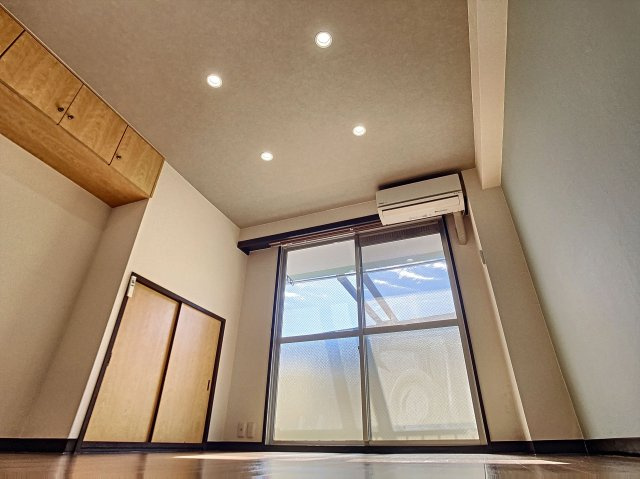 コーポきょうざんA棟の洋室