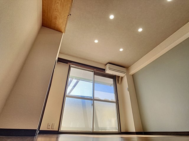 コーポきょうざんA棟の洋室