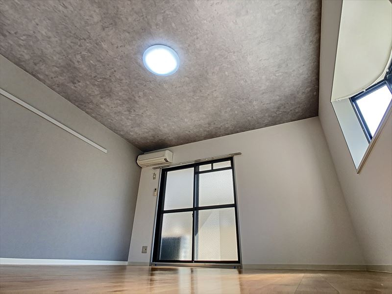 ラウファレエイエスエイの洋室