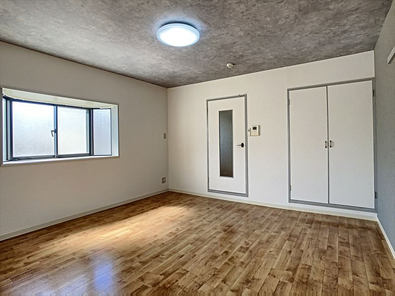 ラウファレエイエスエイの洋室