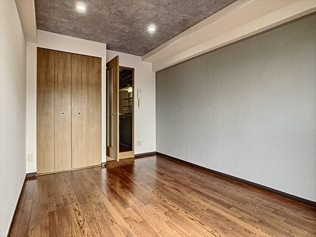 ジュネス医大東の洋室