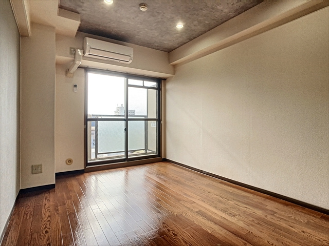 ジュネス医大東の洋室