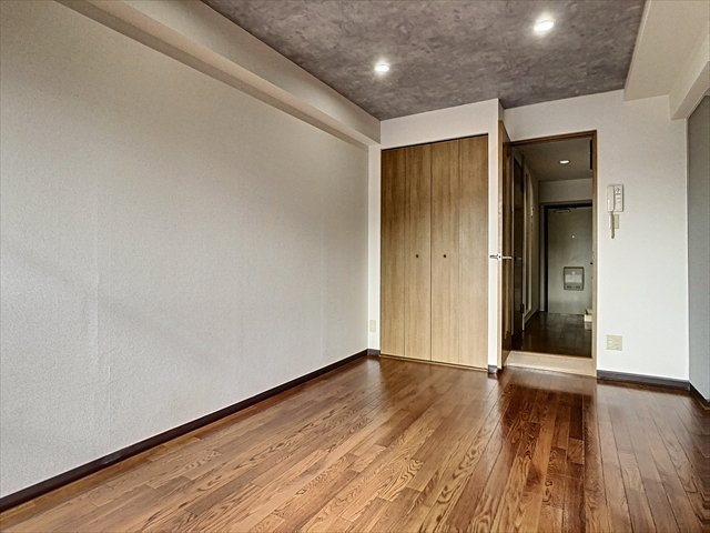 ジュネス医大東の洋室