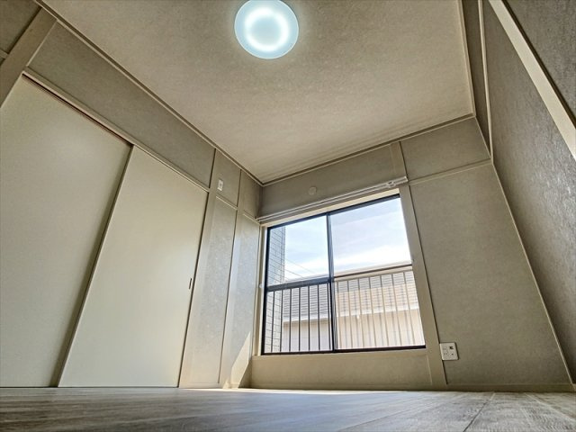 ララ松崎の洋室