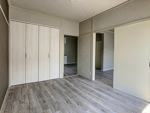 ララ松崎の洋室