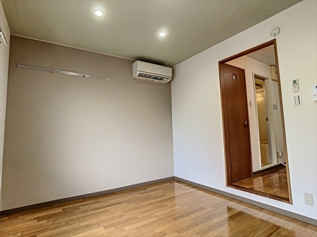 サンライズマンションの洋室