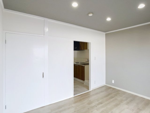 富田ハイツの洋室