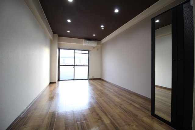 SUNLIFEの居間・リビング